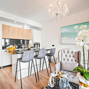 Apartment Puerto Banus Luxurious In The Heart Of The Port, Marbella