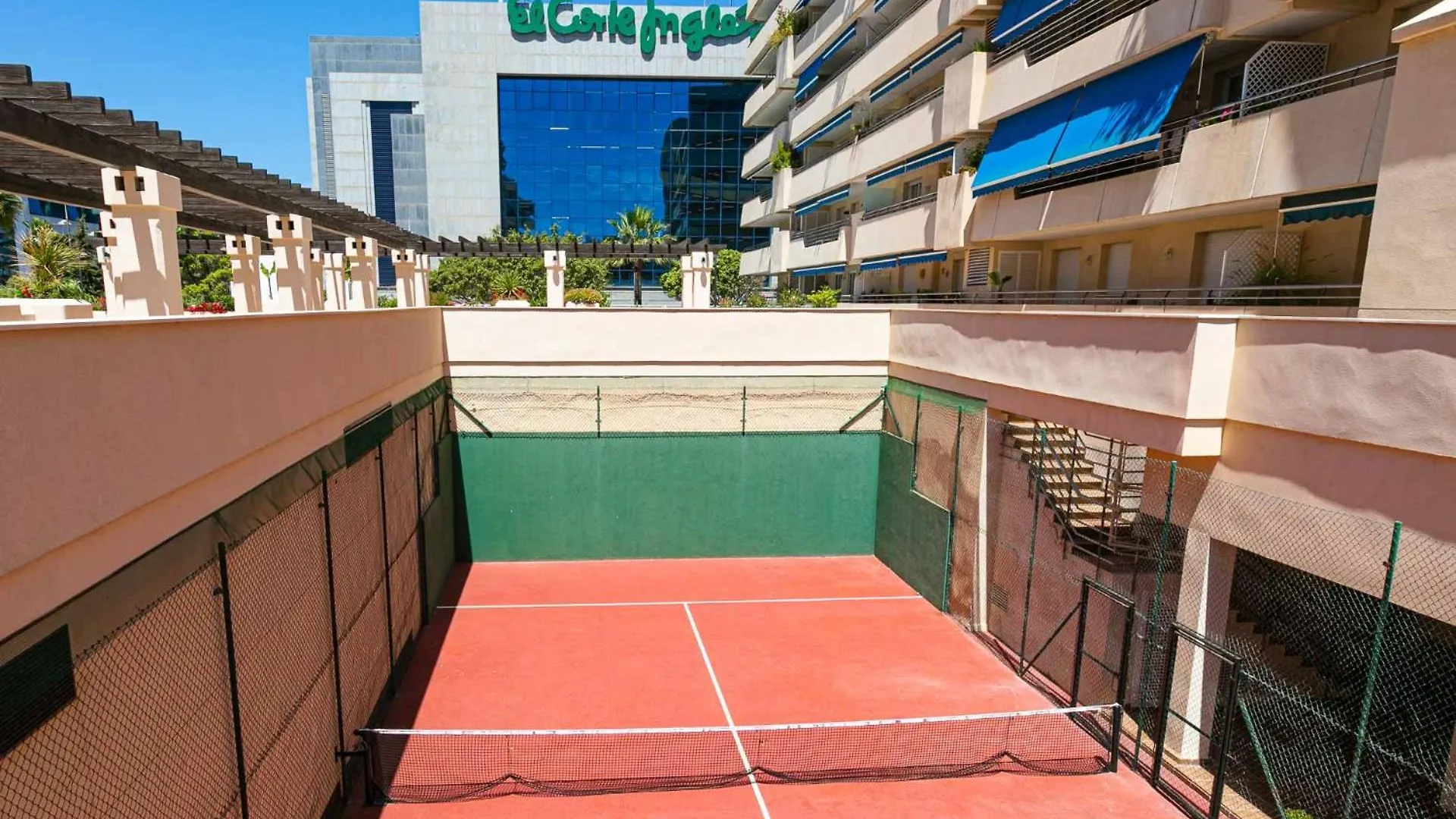 Puerto Banus, Marina Banus, 2Br, 2Bth, Pool, Parking, Marbella, 1J Apartment Spain