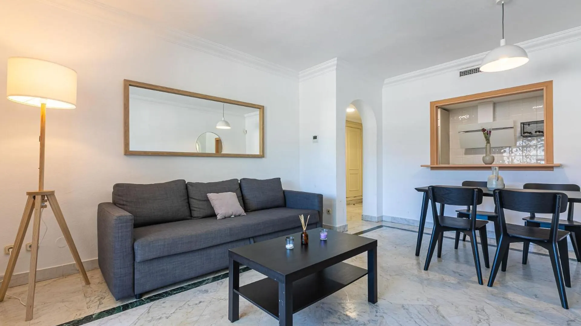 Puerto Banus, Marina Banus, 2Br, 2Bth, Pool, Parking, Marbella, 1J Apartment Marbella