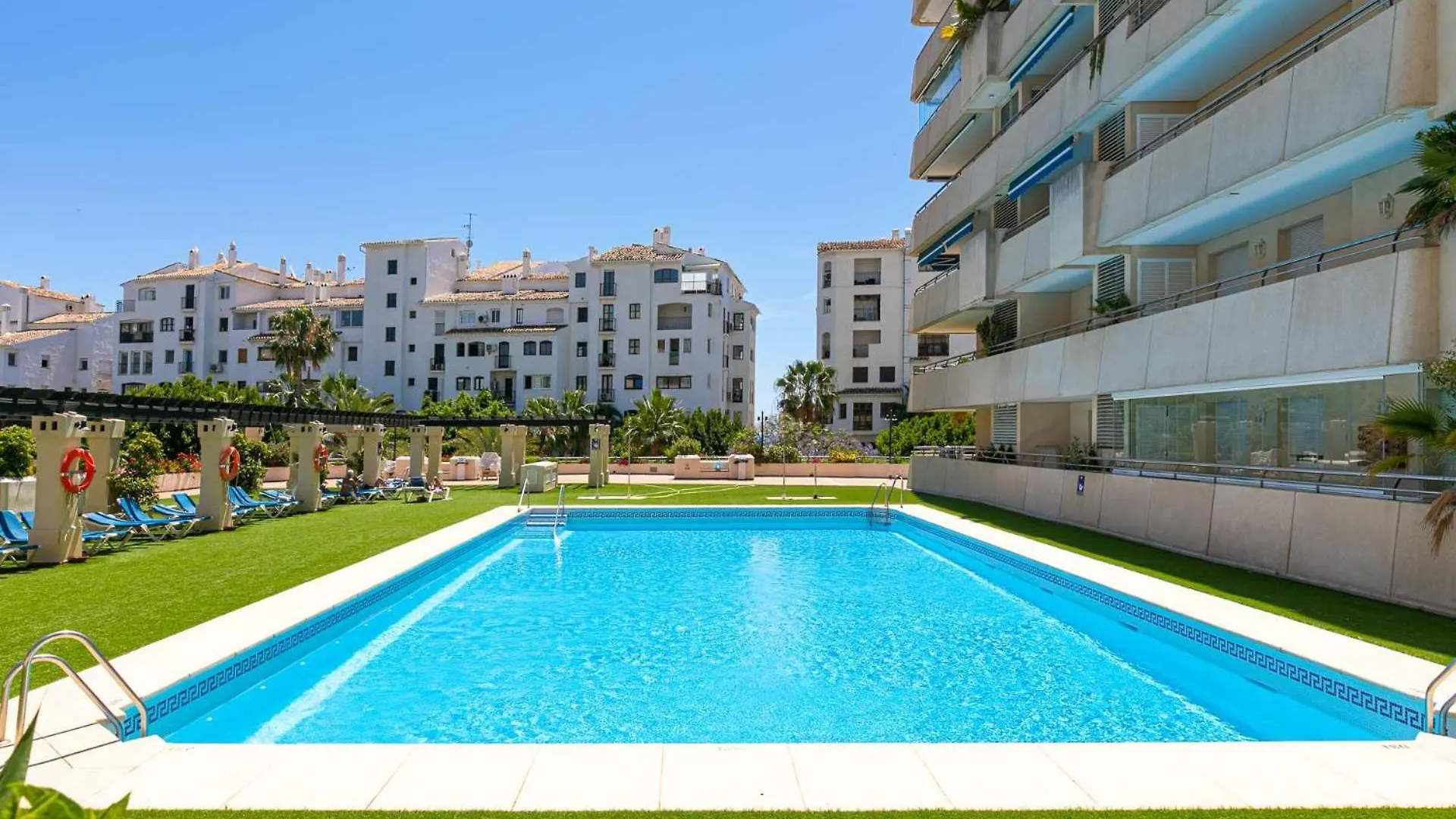 Puerto Banus, Marina Banus, 2Br, 2Bth, Pool, Parking, Marbella, 1J Apartment Spain